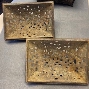 Une paire de brûle-parfums aux couvercles ajourés en bronze de style Ming, Chine, 19ème — photo 30