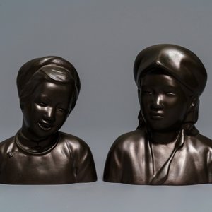 Une paire de bustes en bronze, Chine, Révolution Culturelle, 3ème quart du 20ème — photo 2