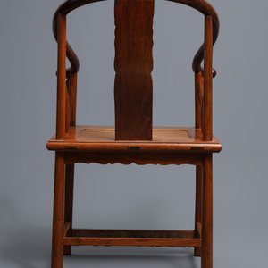 Une paire de chaises chinoises en bois huanghuali, République, 20ème — photo 4
