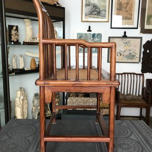 Une paire de chaises chinoises en bois huanghuali, République, 20ème — photo 40