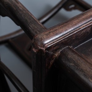Une paire de chaises en bois sculpté, Chine, 19ème — photo 17