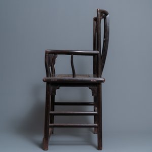 Une paire de chaises en bois sculpté, Chine, 19ème — photo 5