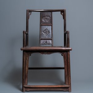 Une paire de chaises en bois sculpté, Chine, 19ème — photo 6