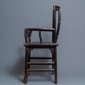 Une paire de chaises en bois sculpté, Chine, 19ème — photo 9