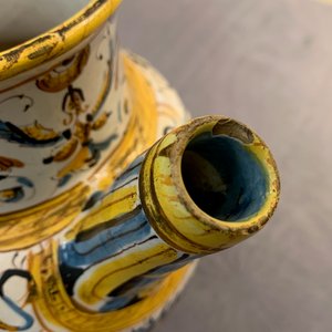 Une paire de chevrettes armoriées en majolique italienne, Deruta ou Ombrie, 17ème — photo 11