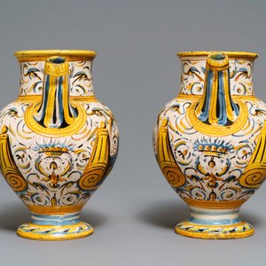 Une paire de chevrettes armoriées en majolique italienne, Deruta ou Ombrie, 17ème — photo 5