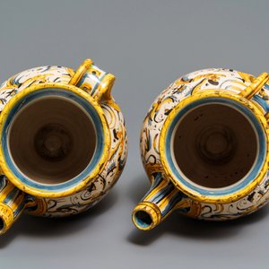 Une paire de chevrettes armoriées en majolique italienne, Deruta ou Ombrie, 17ème — photo 6