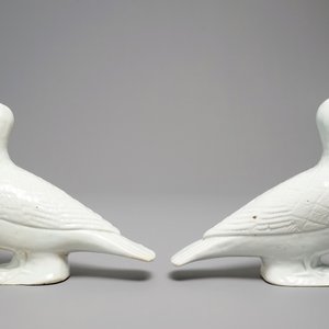 Une paire de colombes en porcelaine blanc de Chine, 18/19ème — photo 4