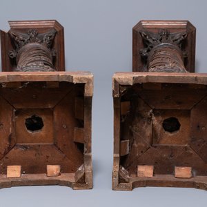 Une paire de colonnes ajourées en chêne aux chapiteaux corinthiens, 17ème — photo 7
