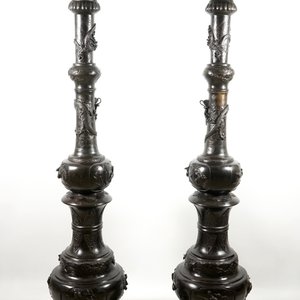 Une paire de colonnes d'éclairage en bronze, Japon, Meiji, 19ème — photo 2