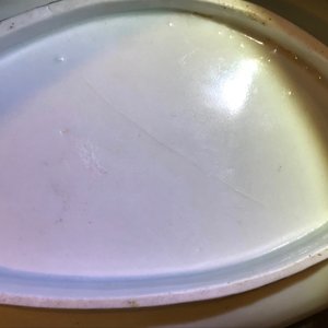 Une paire de coupes en forme de carpes en porcelaine Hizen de style Kakiemon, Japon, Edo, 17ème — photo 14