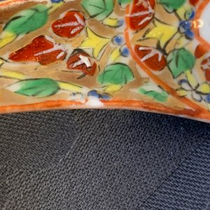 Une paire de cuillères en porcelaine de Chine Bencharong pour le marché thai, 19ème — photo 5