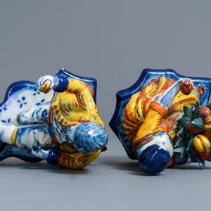 Une paire de figures allégoriques en faïence de Delft polychrome, 18ème — photo 7