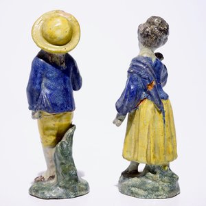Une paire de figures d'amoureux en faïence polychrome, Nord de la France, fin du 18ème — photo 4