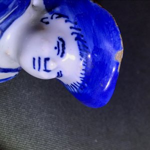 Une paire de figures de joueurs de vielle en faïence de Delft en bleu et blanc, 18ème — photo 22