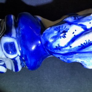 Une paire de figures de joueurs de vielle en faïence de Delft en bleu et blanc, 18ème — photo 30
