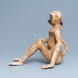 Une paire de figures de singes en bois sculpté et polychromé, l'Asie du Sud-Est, 19ème — photo 5
