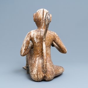 Une paire de figures de singes en bois sculpté et polychromé, l'Asie du Sud-Est, 19ème — photo 10