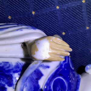 Une paire de figures en porcelaine de Chine bleu et blanc pour le Vietnam, 19ème — photo 16