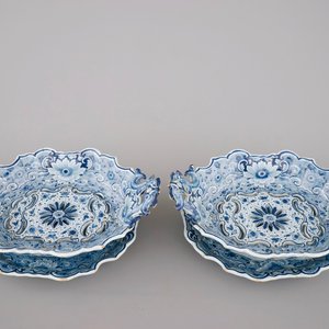 Une paire de fraisiers en faïence de Delft, bleu et blanc, 18ème siècle — photo 1