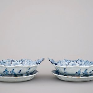 Une paire de fraisiers en faïence de Delft, bleu et blanc, 18ème siècle — photo 2