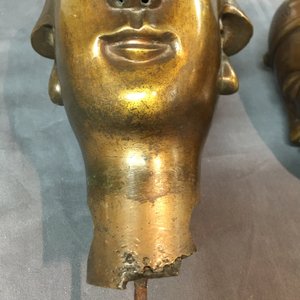 Une paire de grandes figures aux têtes amovibles en bronze, Chine pour le Vietnam, 19ème — photo 34