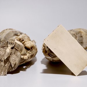 Une paire de grandes figures de l'empéreur et sa femme en ivoire sculpté, Chine, 19ème — photo 5