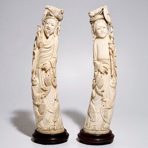 Une paire de grandes figures de pêcheurs en ivoire sculpté, Chine, 19/20ème — photo 1