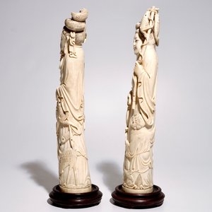 Une paire de grandes figures de pêcheurs en ivoire sculpté, Chine, 19/20ème — photo 4