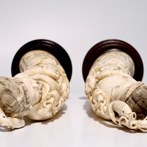 Une paire de grandes figures de pêcheurs en ivoire sculpté, Chine, 19/20ème — photo 5
