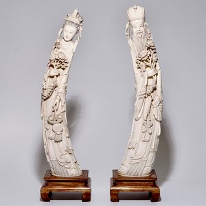 Une paire de grandes figures d'un homme et une femme en ivoire sculpté, Chine, 19ème — photo 1