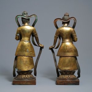 Une paire de grandes figures en bronze doré, Chine, 19ème — photo 4