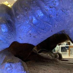 Une paire de grands modèles de lions en fer de fonte, marque et époque de Ming — photo 18
