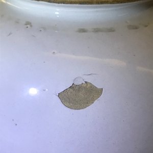 Une paire de grands pots à tabac en faïence de Delft bleu et blanc, 18ème — photo 7