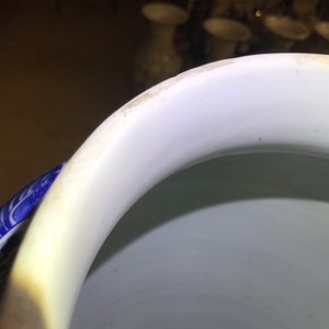 Une paire de grands vases couverts en porcelaine de Chine bleu et blanc, Kangxi — photo 11