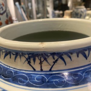 Une paire de grands vases couverts en porcelaine de Chine en bleu et blanc, 19ème — photo 32