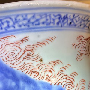 Une paire de grands vases de forme 'gu' en porcelaine de Chine wucai, époque Transition — photo 11
