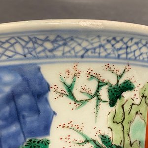 Une paire de grands vases de forme 'gu' en porcelaine de Chine wucai, époque Transition — photo 23