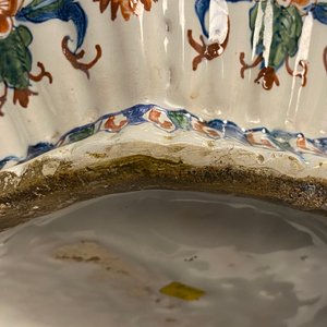 Une paire de grands vases en faïence de Delft en palette cachemire, vers 1700 — photo 20