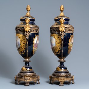 Une paire de grands vases en porcelaine dans le style de Sèvres aux montures en bronze doré, signés Le Berre, France, 19ème — photo 4