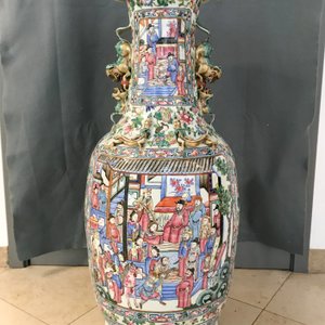 Une paire de grands vases en porcelaine de Chine famille rose, 19ème — photo 26