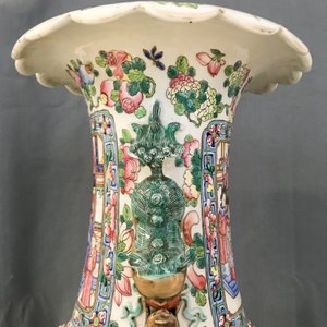 Une paire de grands vases en porcelaine de Chine famille rose, 19ème — photo 28