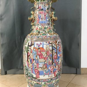 Une paire de grands vases en porcelaine de Chine famille rose, 19ème — photo 46