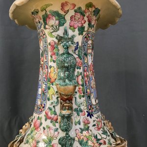 Une paire de grands vases en porcelaine de Chine famille rose, 19ème — photo 52