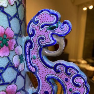 Une paire de grands vases en porcelaine de Chine famille rose, 19ème — photo 17