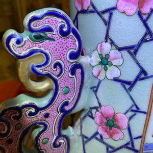 Une paire de grands vases en porcelaine de Chine famille rose, 19ème — photo 39