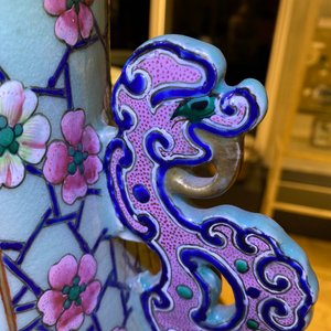 Une paire de grands vases en porcelaine de Chine famille rose, 19ème — photo 42
