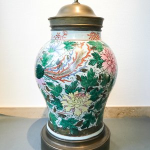 Une paire de grands vases en porcelaine de Chine famille rose aux montures en bronze doré, 19ème — photo 38