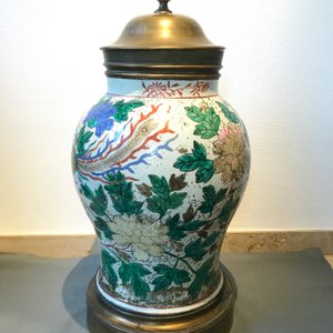 Une paire de grands vases en porcelaine de Chine famille rose aux montures en bronze doré, 19ème — photo 10