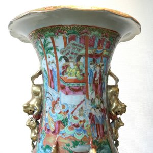 Une paire de grands vases en porcelaine de Chine famille rose de Canton, 19ème — photo 16